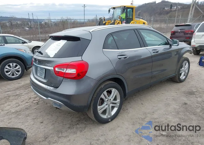 WDCTG4GB1JJ372685: 44497010