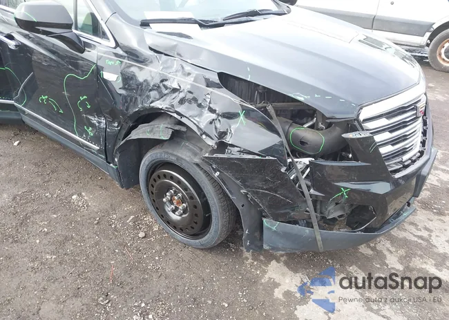 1GYKNARS0JZ207676: 44497257