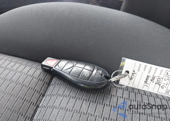 1J8GS48KX8C186767: 44497262