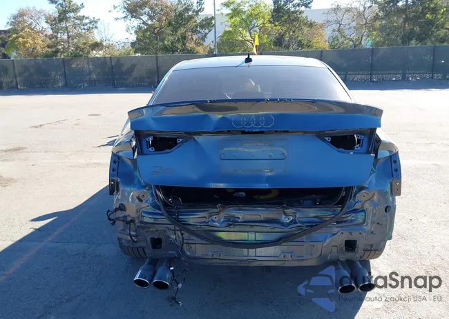 WAUB1GFF8KA122089: 44496397