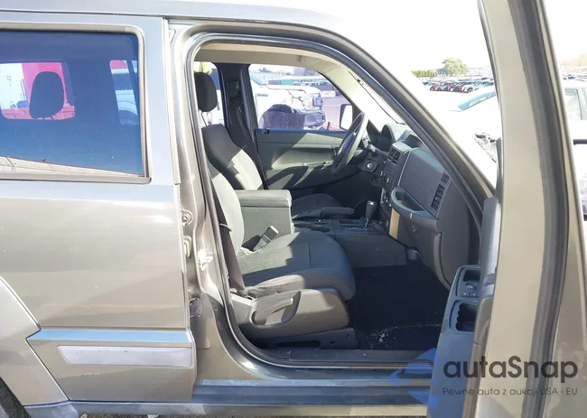 1C4PJMAK7CW122830: 44496436