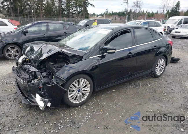 1FADP3J27HL215051: 44496556