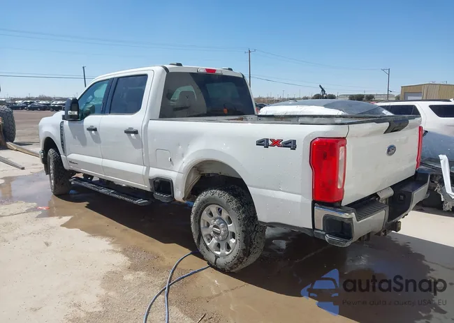 1FT7W2BT9RED53210: 44498189