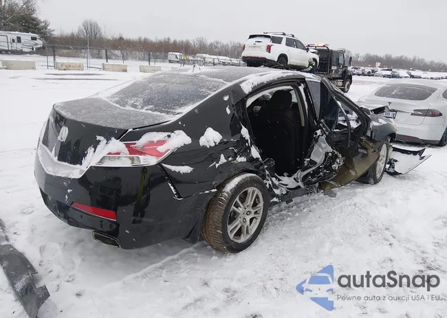 19UUA8F2XAA016225: 44497365