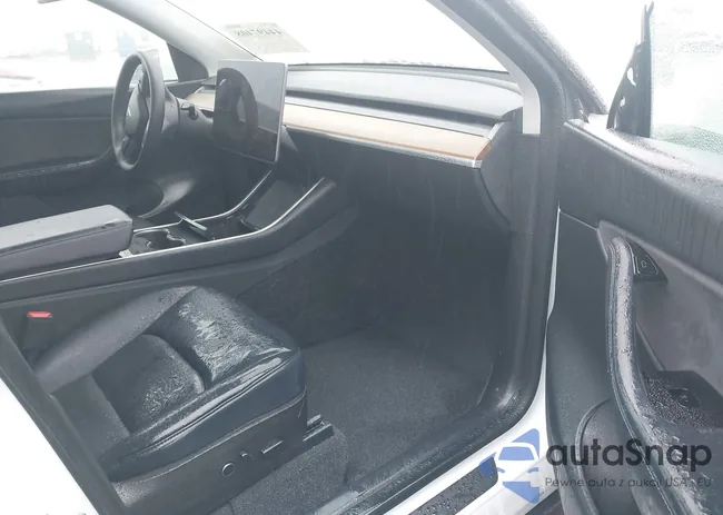 5YJYGDEE9MF118663: 44497408