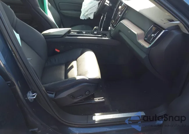 YV4L12RL8R1815070: 44497422