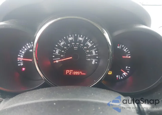 KNDJT2A29B7704893: 44497480