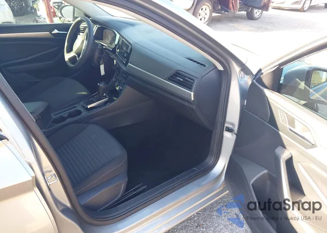 3VWCM7BU1NM005591: 44497569