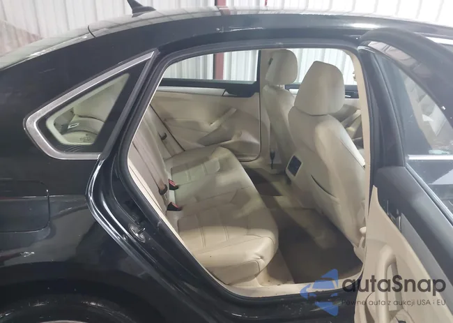 1VWBP7A39DC136070: 44498676