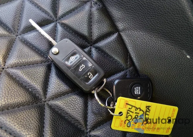 3VWDP7AJ1DM363677: 44498863