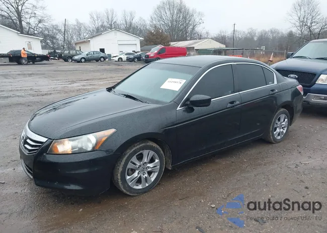 1HGCP2F43BA093660: 44498978