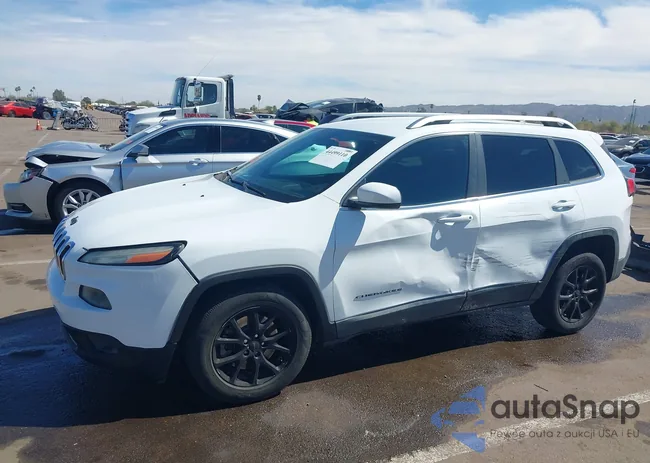 1C4PJLCB8EW264825: 44499110