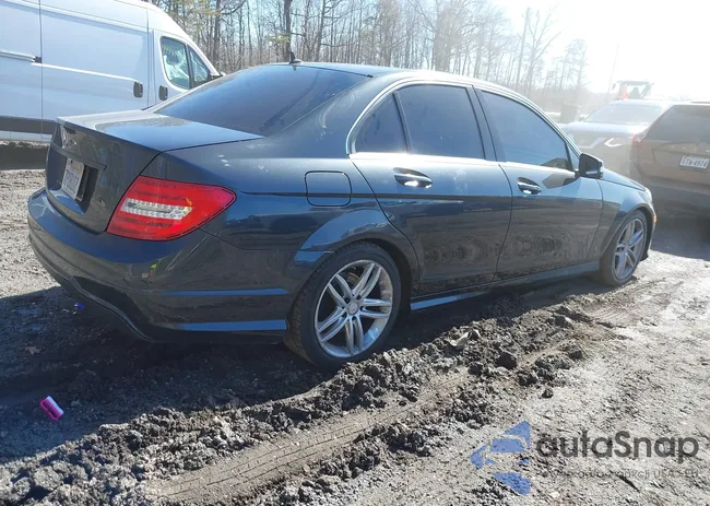 WDDGF4HB2DR253984: 44499264