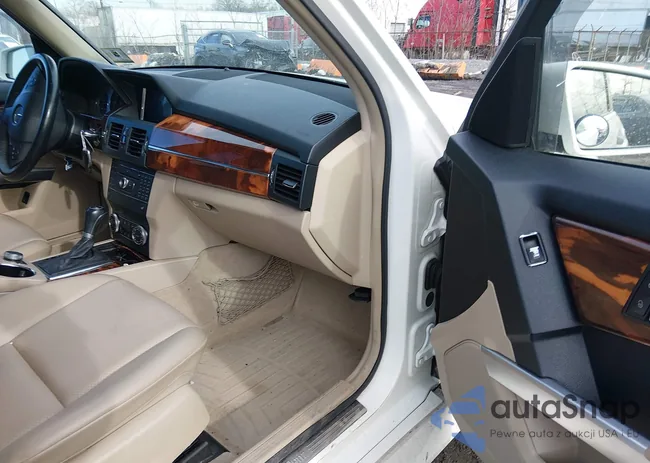 WDCGG8HB9AF362741: 44498274