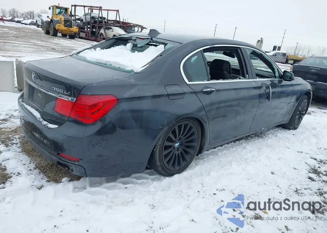 WBAKC8C54CC436338: 44498304