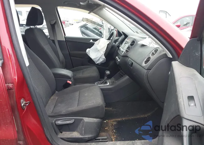 WVGAV7AX0AW002528: 44498369