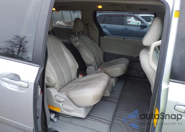 5TDYK3DC9CS221648: 44498558