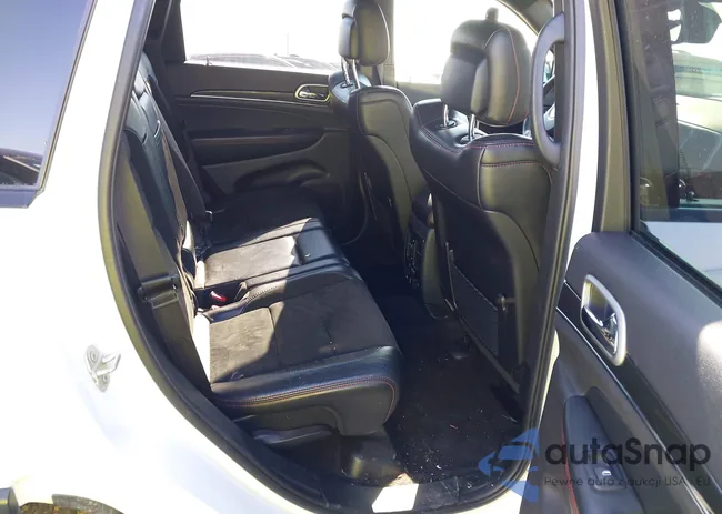 1C4RJFLG2JC446280: 44498593