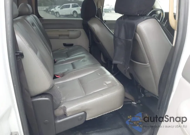 2GCEK13M871681592: 44498596