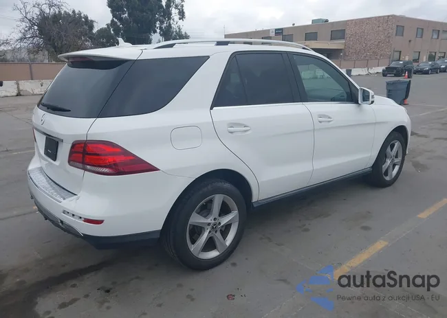 4JGDA5JB5JB180945: 44499680