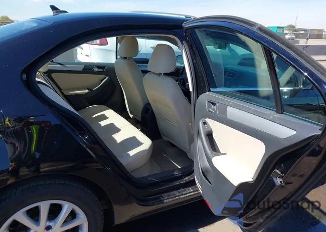 3VWDP7AJ1DM253891: 44500055