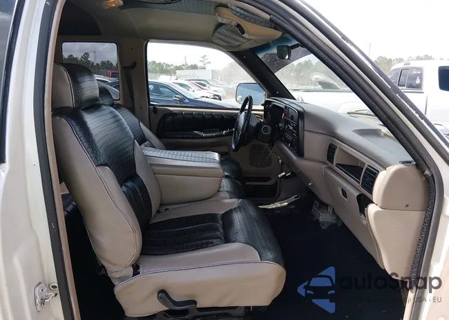 3B7HC13Y3TG117959: 44500102