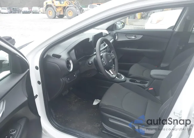 3KPF24AD0PE650798: 44500779