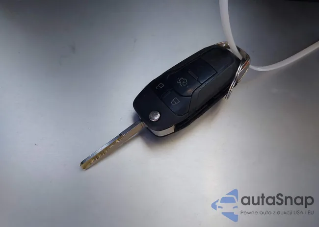 3FA6P0PU0GR304833: 44500822