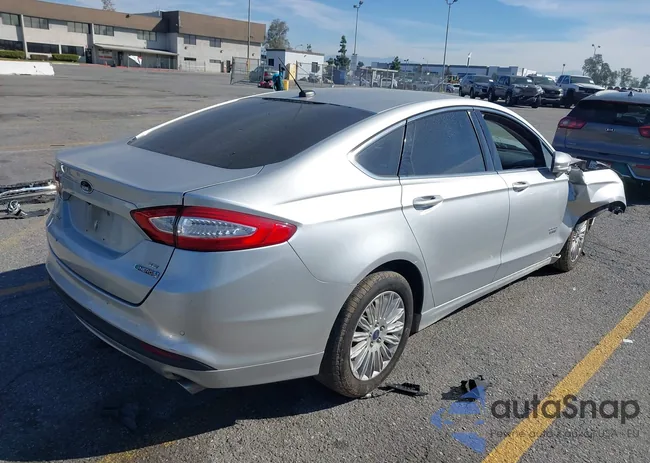 3FA6P0PU0GR304833: 44500822