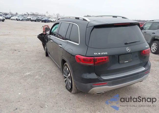 W1N4M4HB8MW087211: 44501196