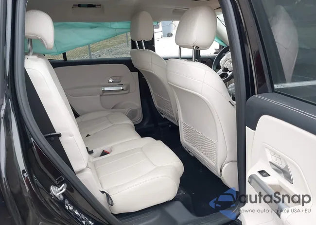 W1N4M4HB8MW087211: 44501196