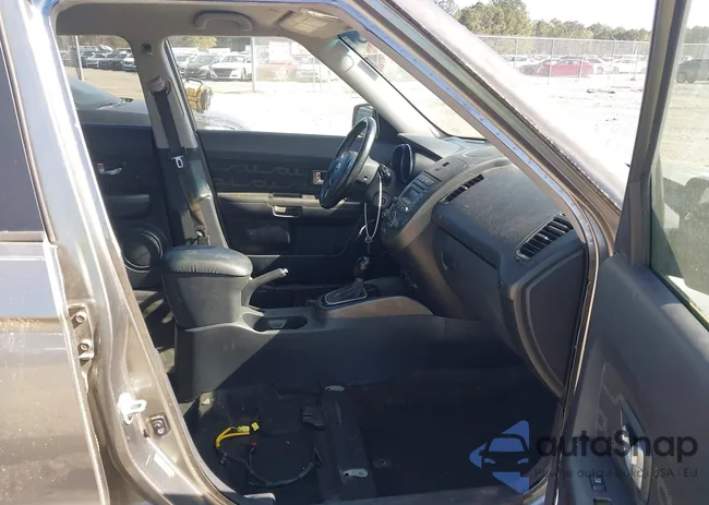 KNDJT2A62D7627239: 44501228