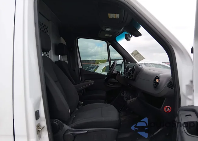 WD4PF0CD8KP025501: 44500296