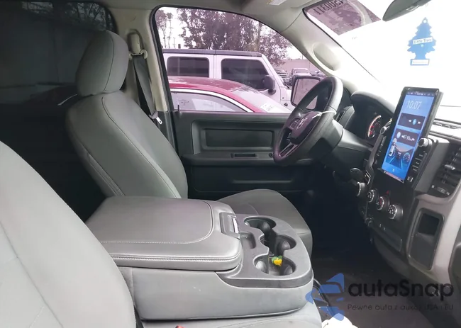 3C6RR7KT1HG523782: 44500311