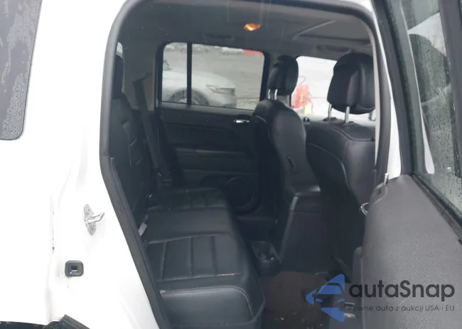 1C4NJPFA9GD589421: 44500404