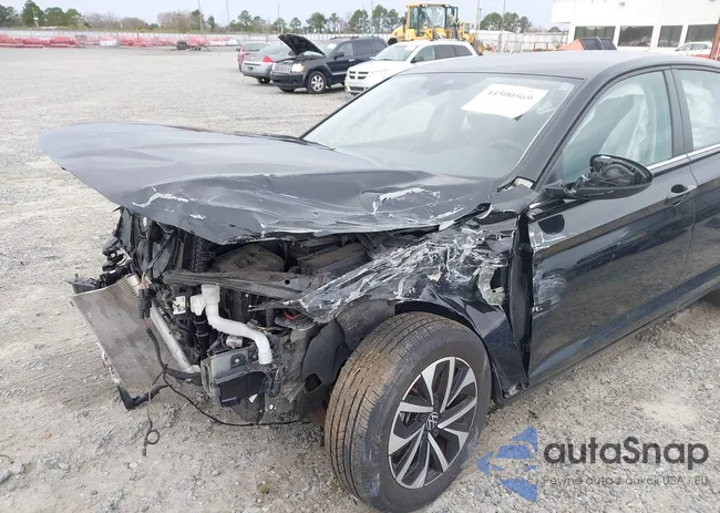 3VW5M7BUXRM002414: 44500569