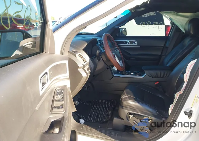 1FMHK7D81BGA53821: 44500580