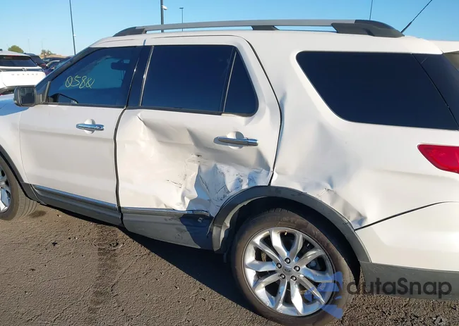 1FMHK7D81BGA53821: 44500580