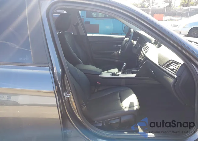 WBA3B1C56FK138530: 44500661