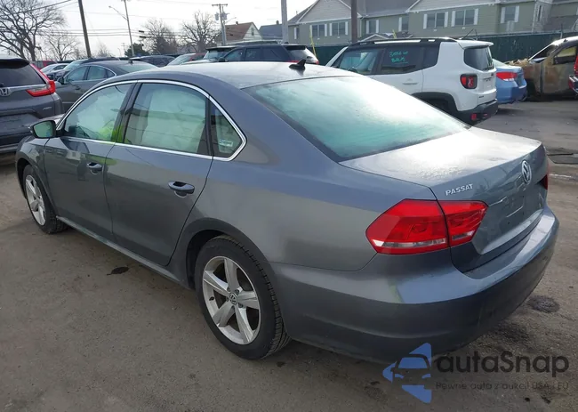 1VWAT7A33FC071646: 44501692