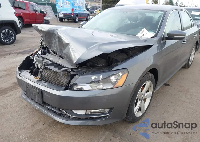 1VWAT7A33FC071646: 44501692