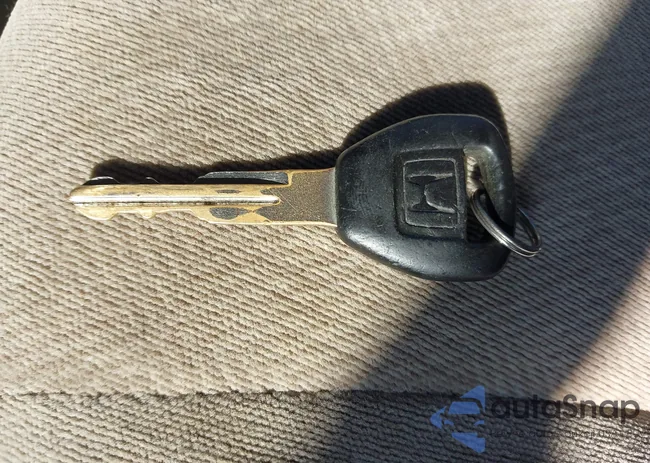 2HGES16562H587653: 44501720