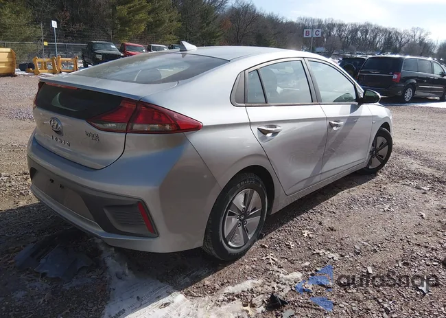 KMHC65LC6LU227670: 44502231