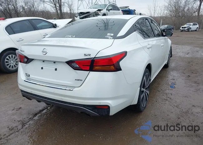 1N4BL4CW3NN411786: 44503187