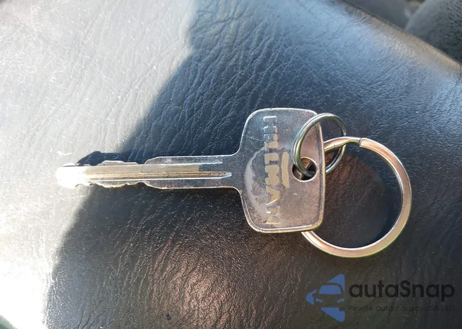 1NXBR32E94Z242563: 43505658