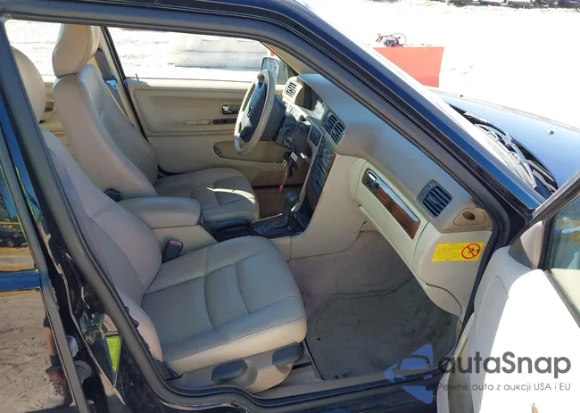 YV1LS56D5X3573798: 43505248