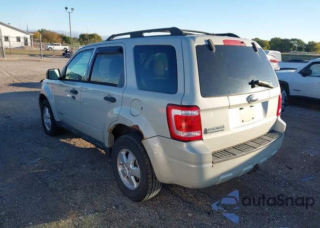 1FMCU03128KA18226: 43506635