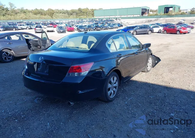 1HGCP2F88AA093428: 43506943