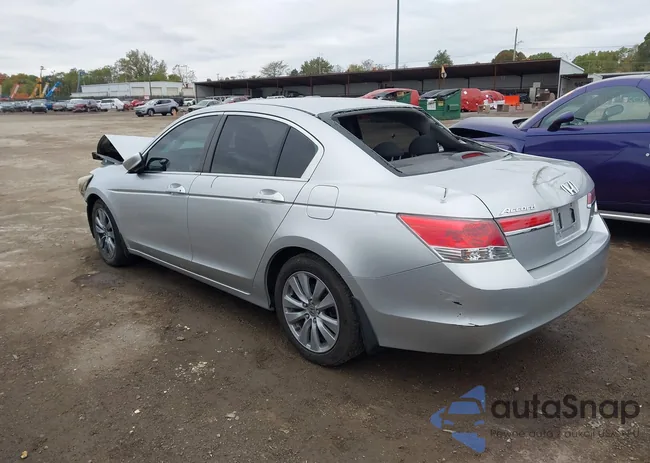 1HGCP2F77BA033472: 43506306