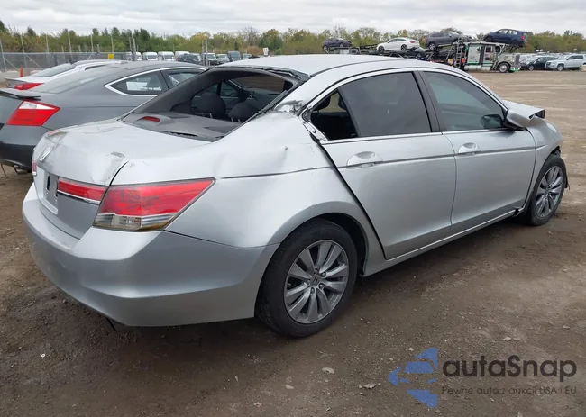 1HGCP2F77BA033472: 43506306